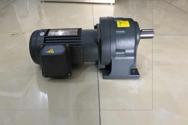 Động cơ giảm tốc 0.1kw 1/8hp 1/3